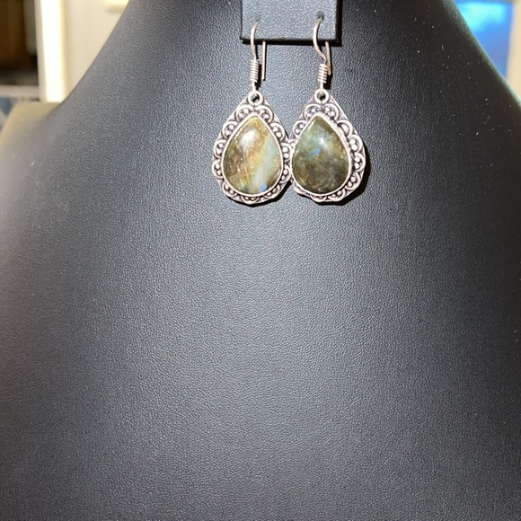 Beautiful green flash Labradorite teardrop earrings. Approx 2” drop.NWOT - Picture 6 of 7